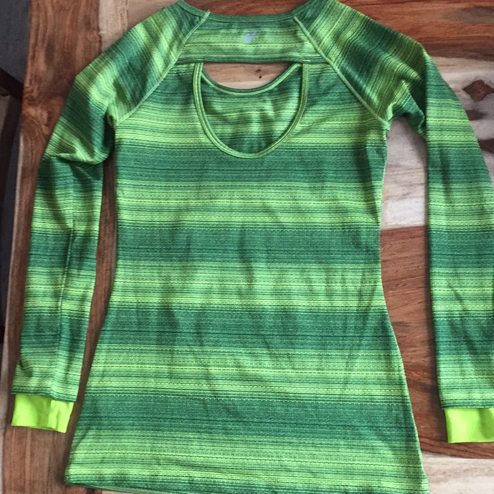 ASICS keyhole back athletic top.
